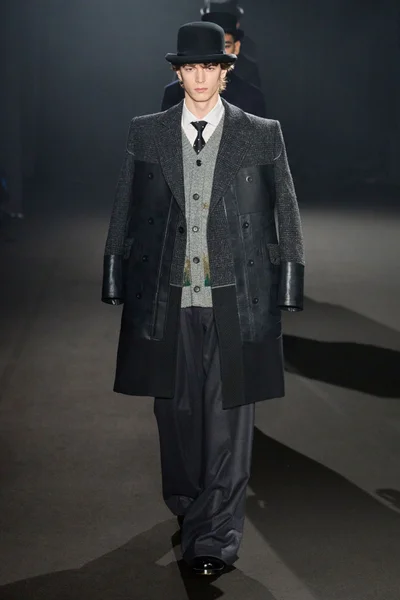Look 53